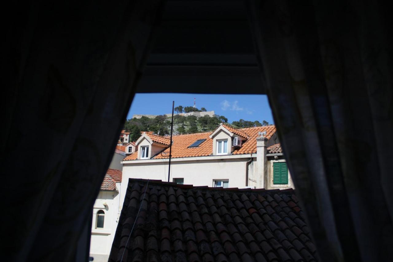 Charming Old Town Apartment シベニク エクステリア 写真